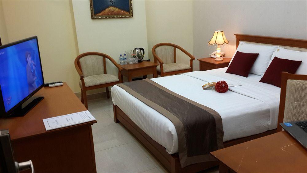 Boss Group - Regal Hotel