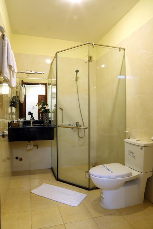 Boss Group - Regal Hotel